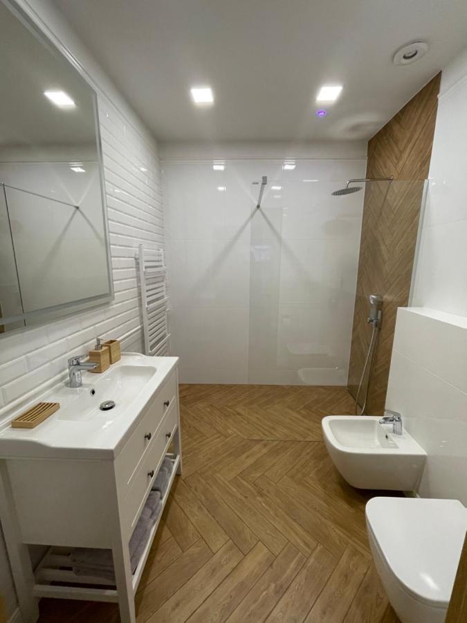 Route 7 Rooms Myslenice ภายนอก รูปภาพ