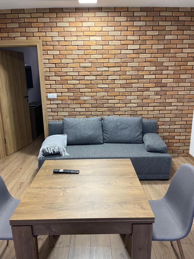 Route 7 Rooms Myslenice ภายนอก รูปภาพ