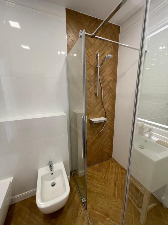 Route 7 Rooms Myslenice ภายนอก รูปภาพ