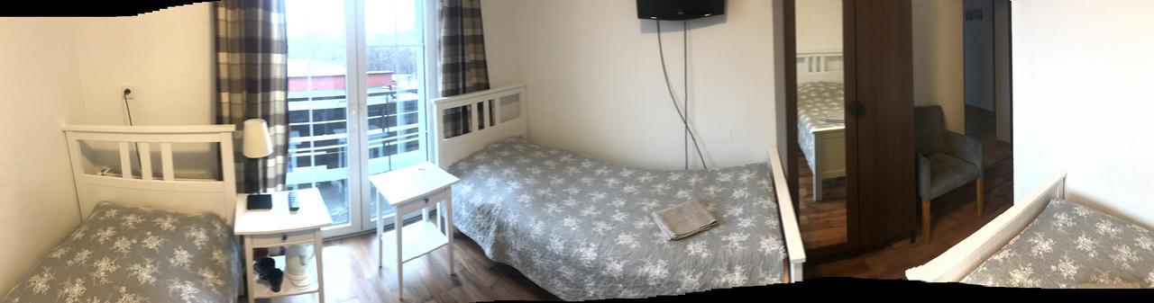 Route 7 Rooms Myslenice ภายนอก รูปภาพ